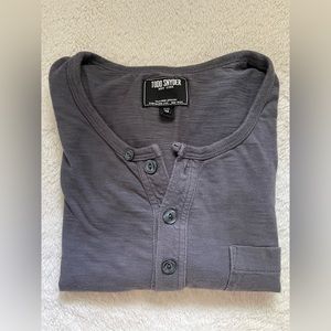 Todd Snyder Henley T Shirt Long Sleeve in dark grey.